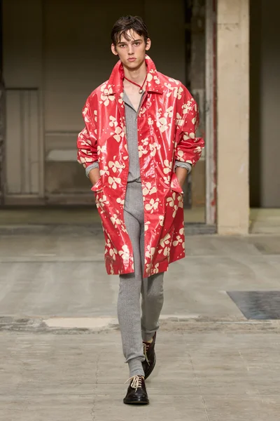 Look 5